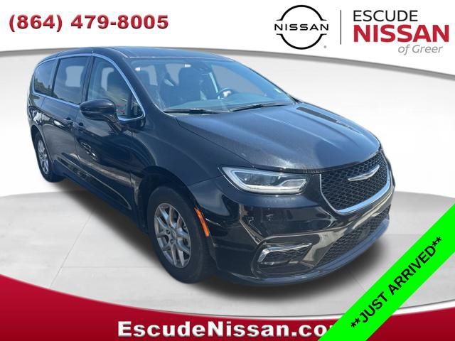 2024 Chrysler Pacifica Touring L's photo