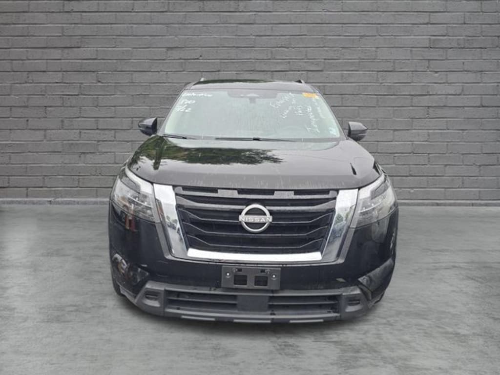Certified 2024 Nissan
