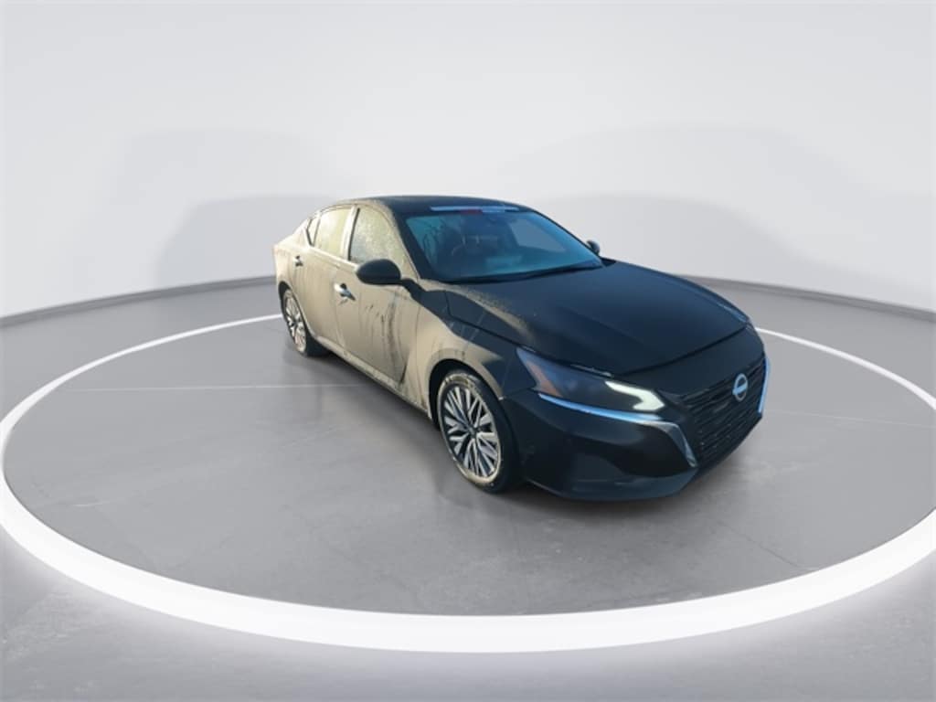 New 2025 Nissan Altima SV Sedan