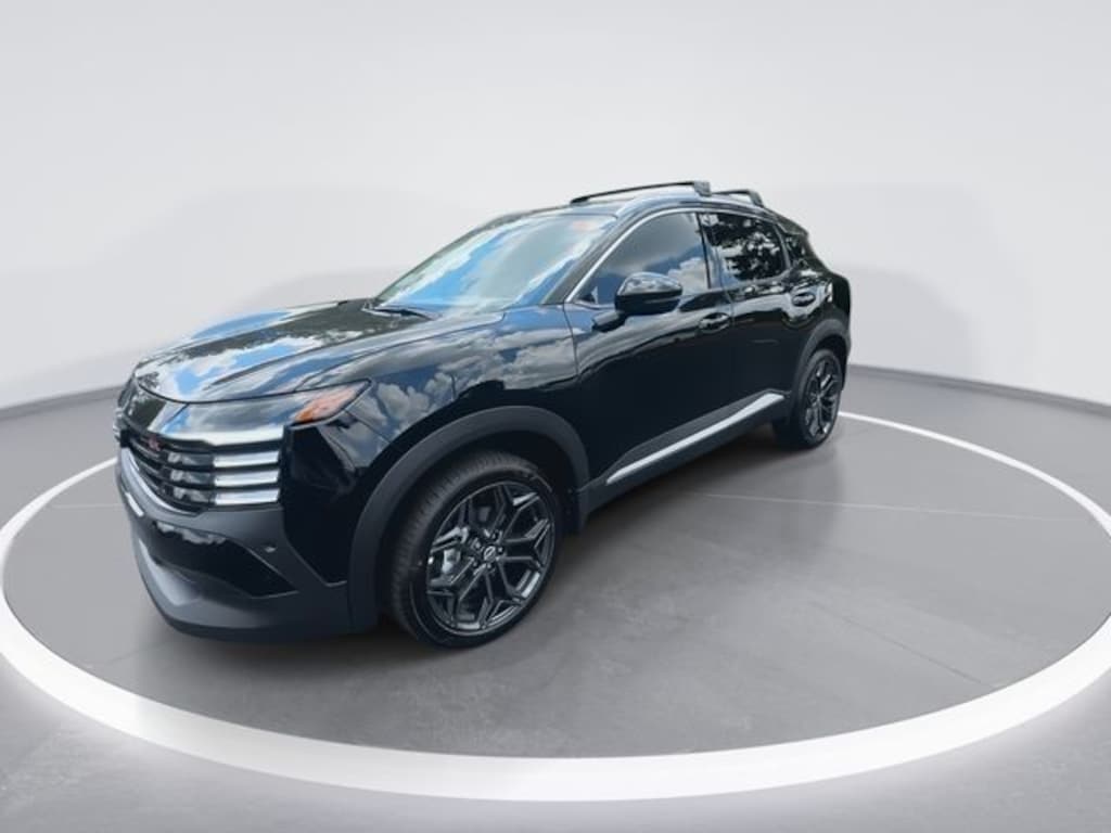 New 2025 Nissan Kicks SR SUV