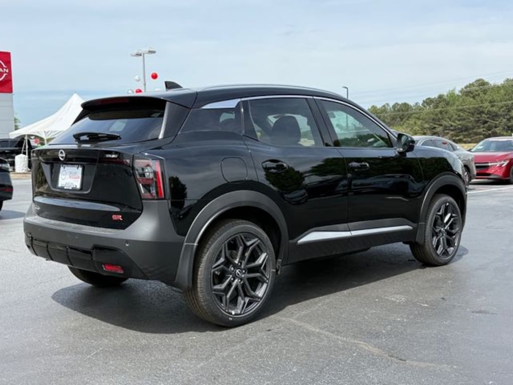 New 2026 Nissan Kicks SR SUV