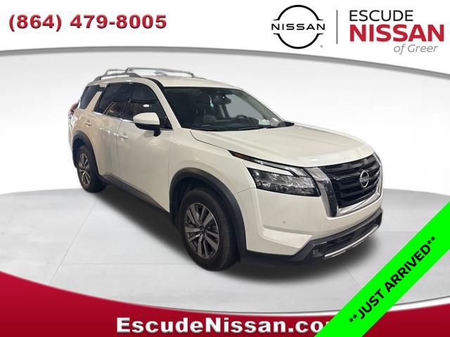 2022 Nissan Pathfinder SL 4WD's photo