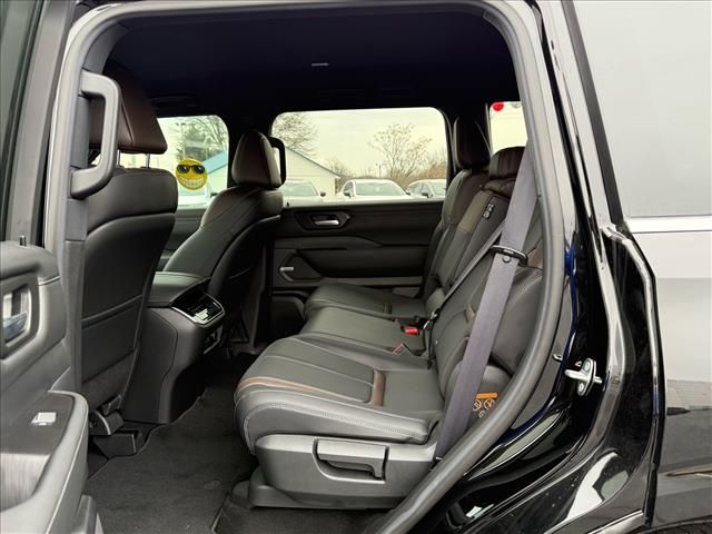 2026 Nissan Armada SL - Photo 12
