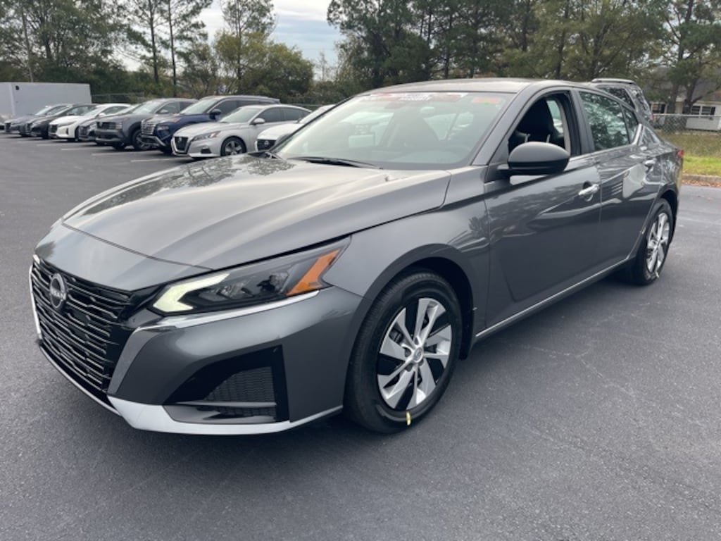 New 2025 Nissan Altima S Sedan