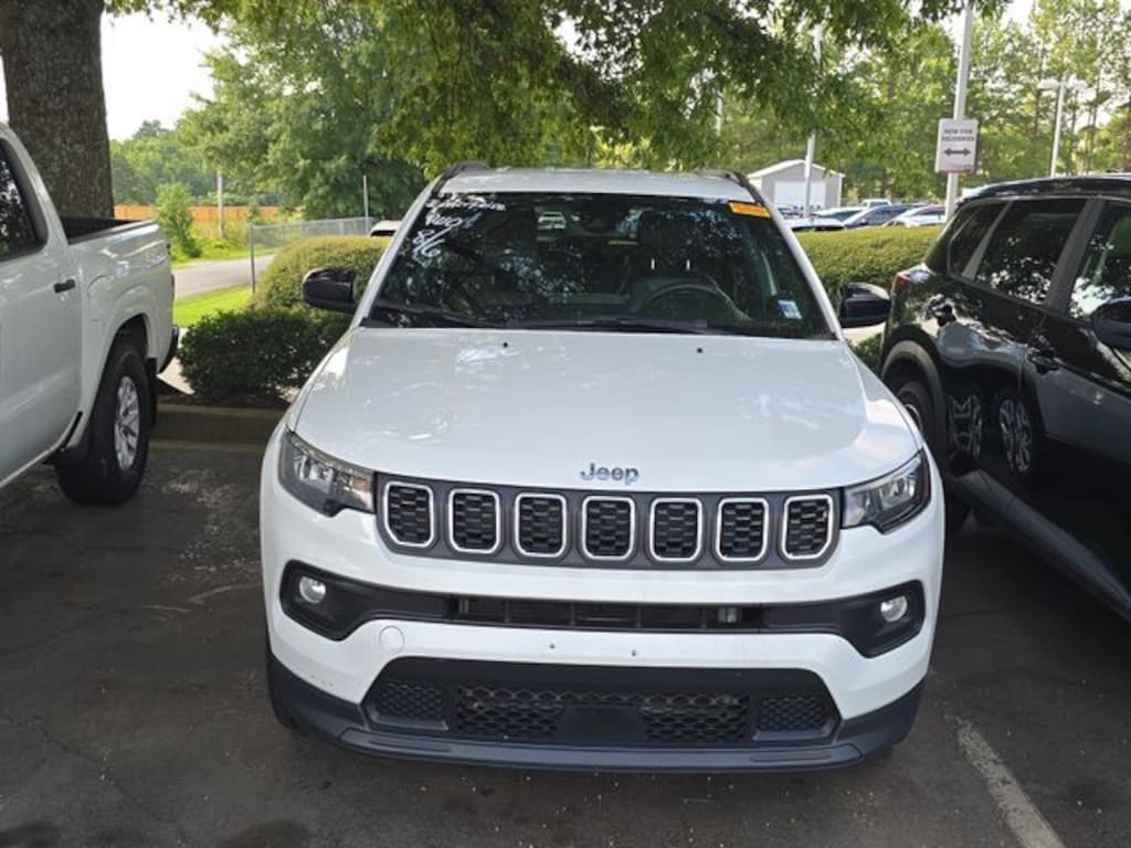 Used 2024 Jeep Compass Latitude SUV