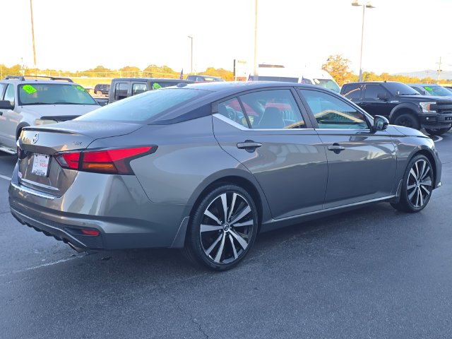 Used 2021 Nissan