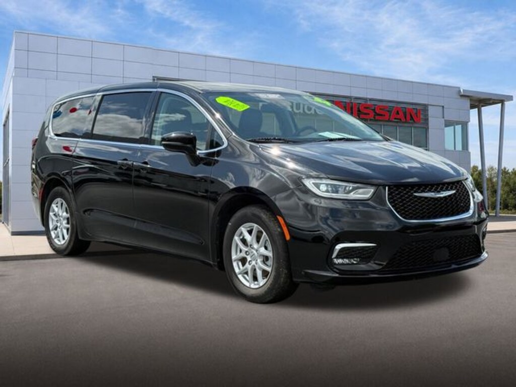 Certified 2024 Chrysler Pacifica Touring L Minivan/Van