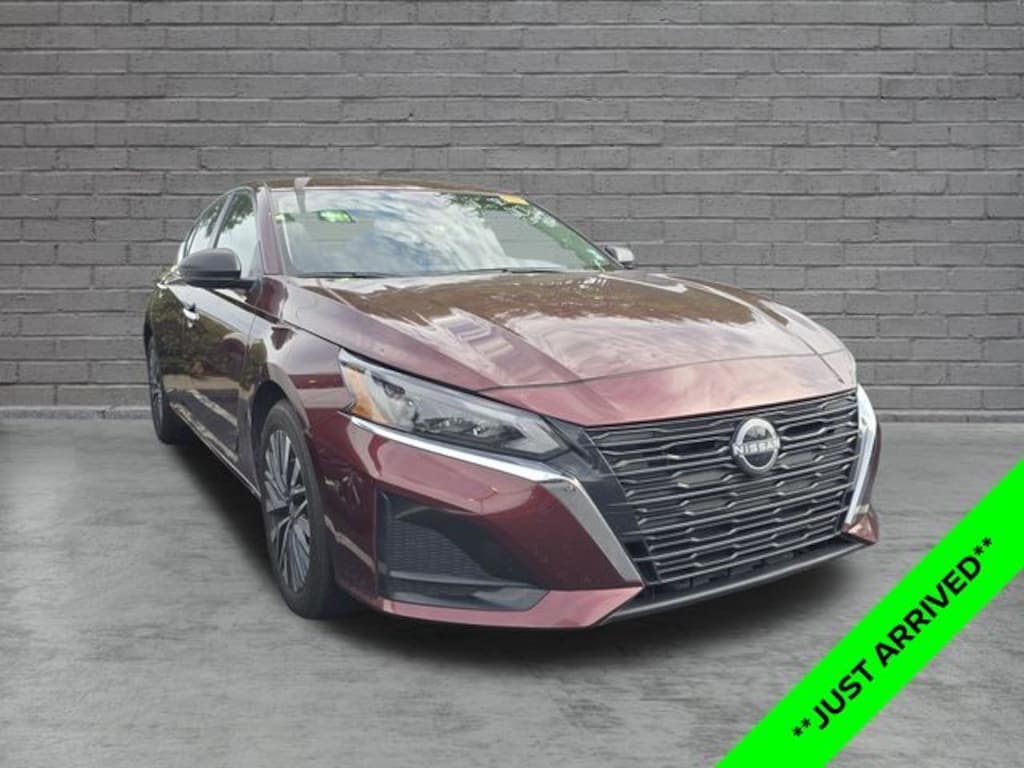 Certified 2025 Nissan Altima 2.5 SV Sedan