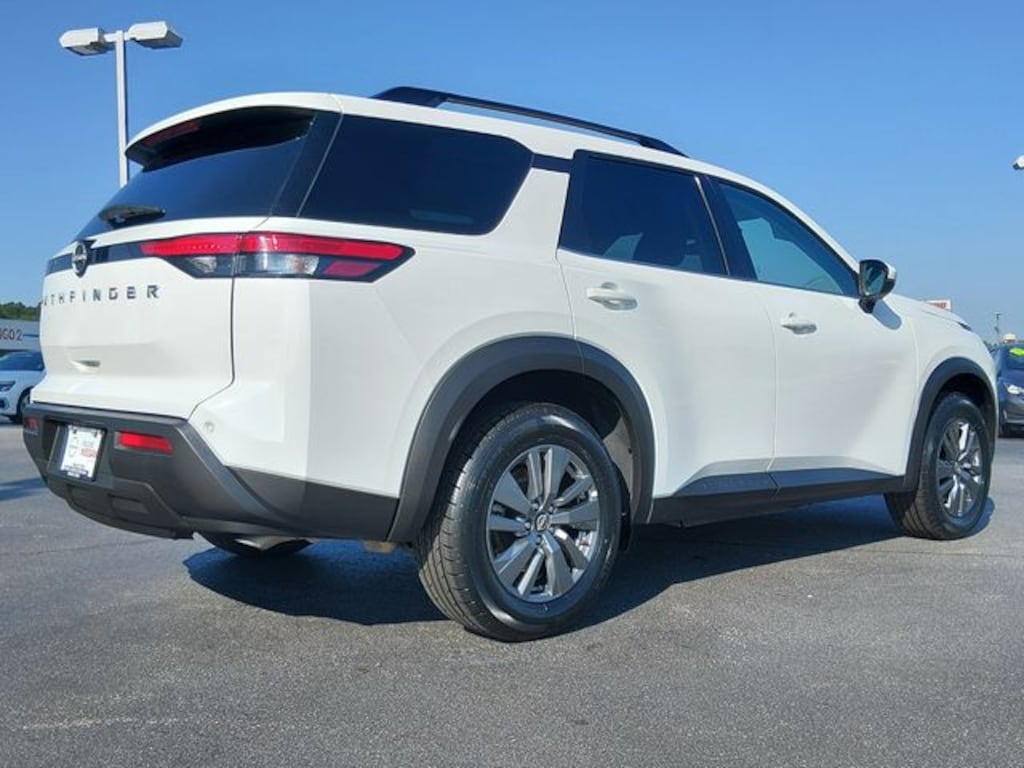 Used 2025 Nissan Pathfinder SV SUV