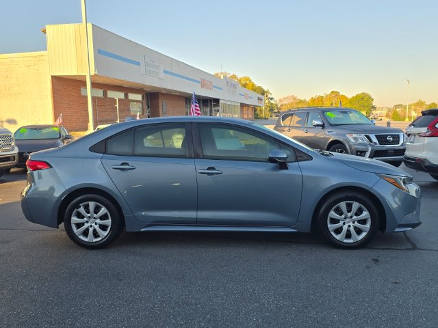 Used 2020 Toyota Corolla LE with VIN 5YFEPRAE3LP073650 for sale in Greer, SC