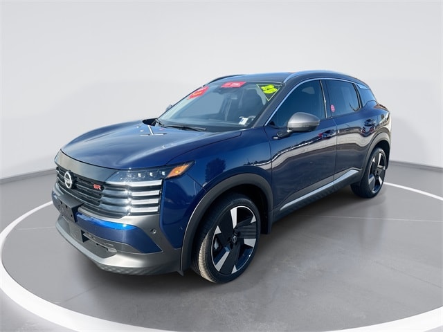 2025 Nissan Kicks SR's photo