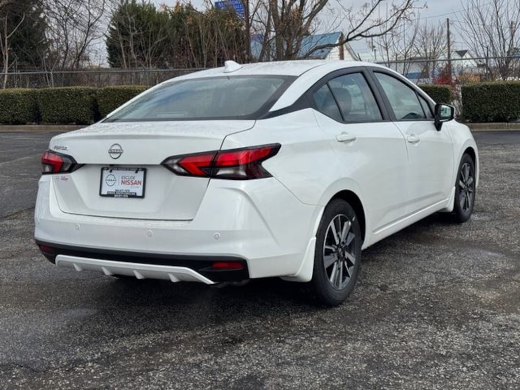 New 2025 Nissan Versa 1.6 SV Sedan