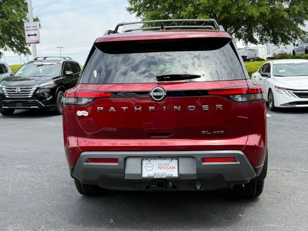 New 2026 Nissan Pathfinder SL SUV