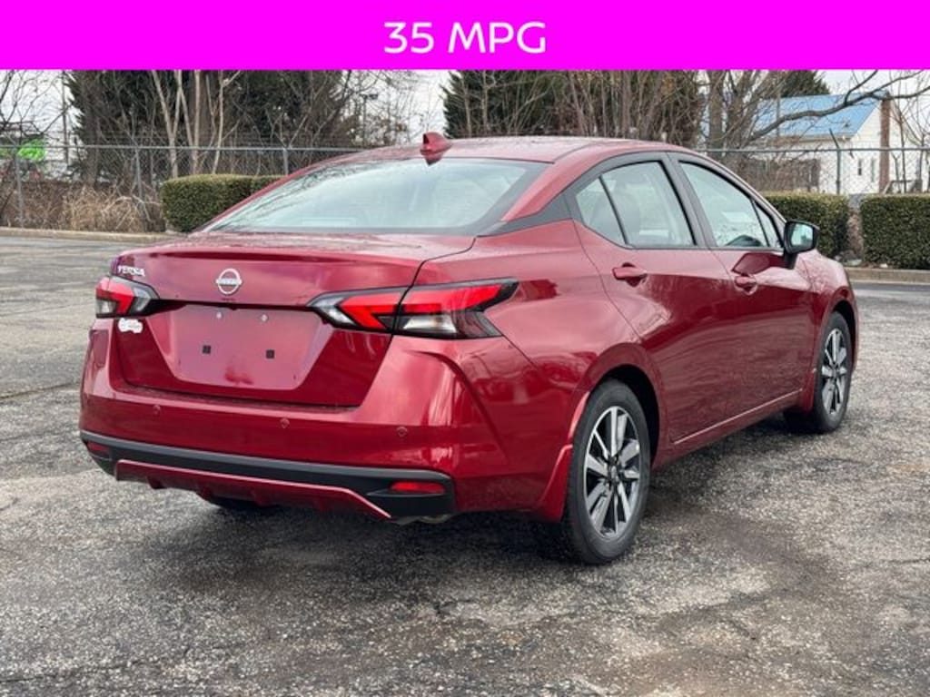 New 2025 Nissan Versa 1.6 SV Sedan