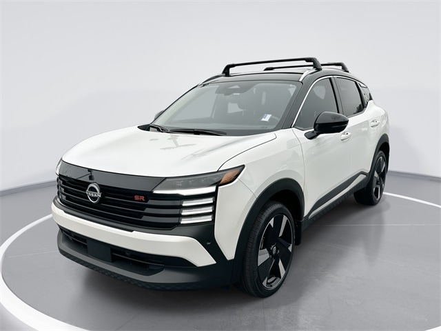 2025 Nissan Kicks SR's photo