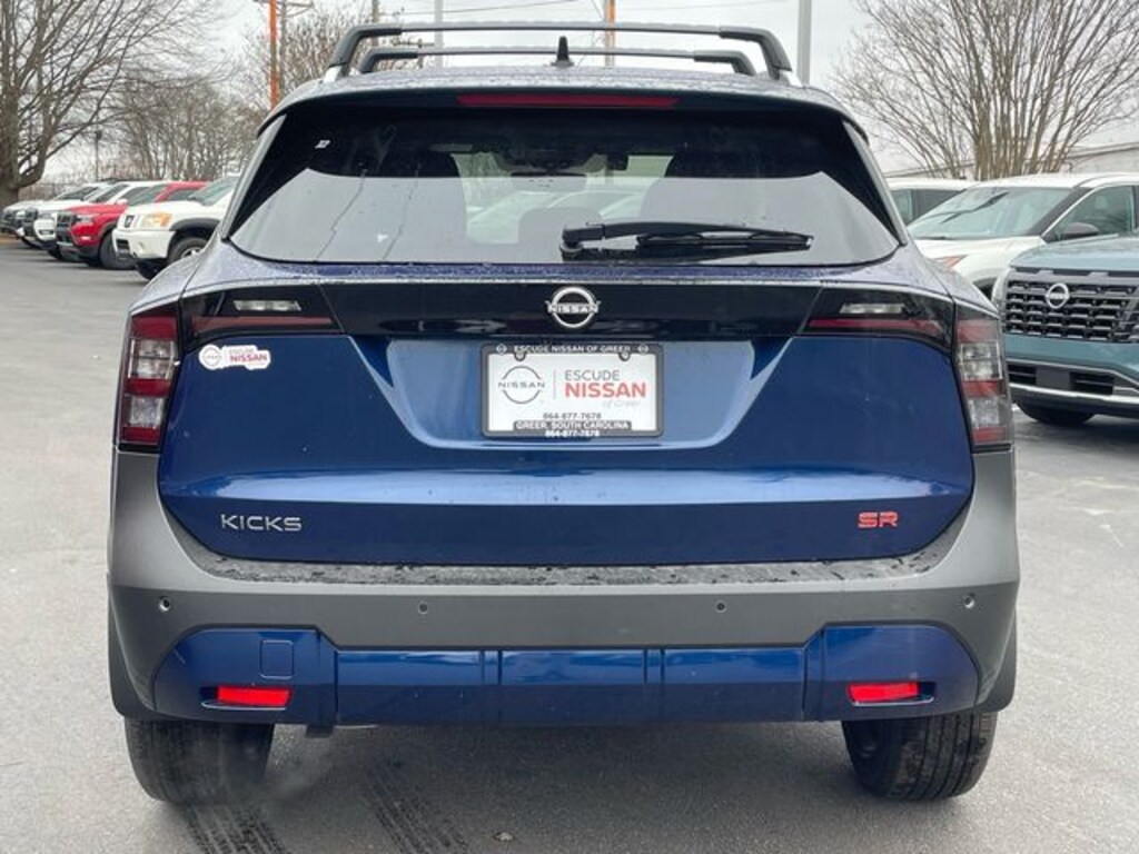 New 2026 Nissan Kicks SR SUV