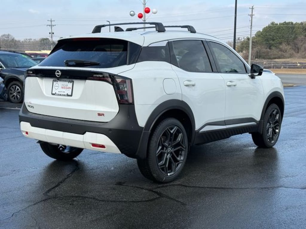 New 2026 Nissan Kicks SR SUV