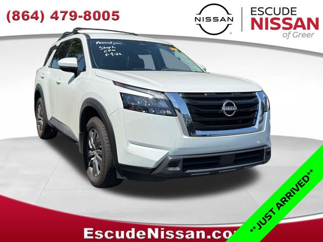 2025 Nissan Pathfinder SV 2WD's photo