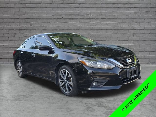2016 Nissan Altima 3.5 SR's photo