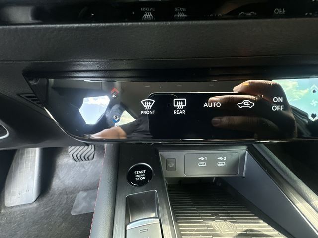 2025 Nissan Kicks SR - Photo 16