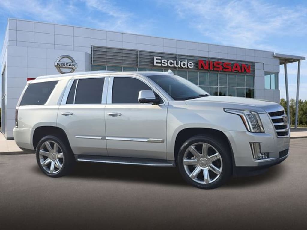 Used 2015 Cadillac Escalade Luxury SUV