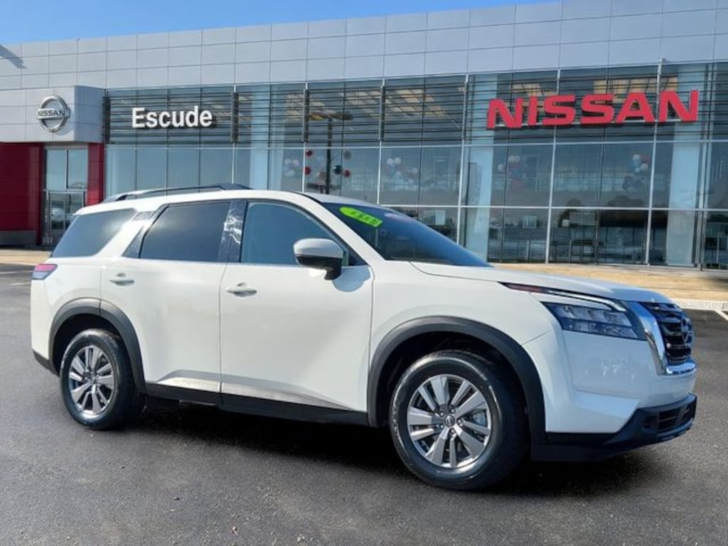 Used 2025 Nissan Pathfinder SV SUV