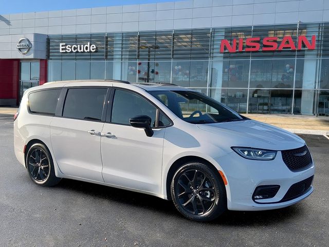 2025 Chrysler Pacifica