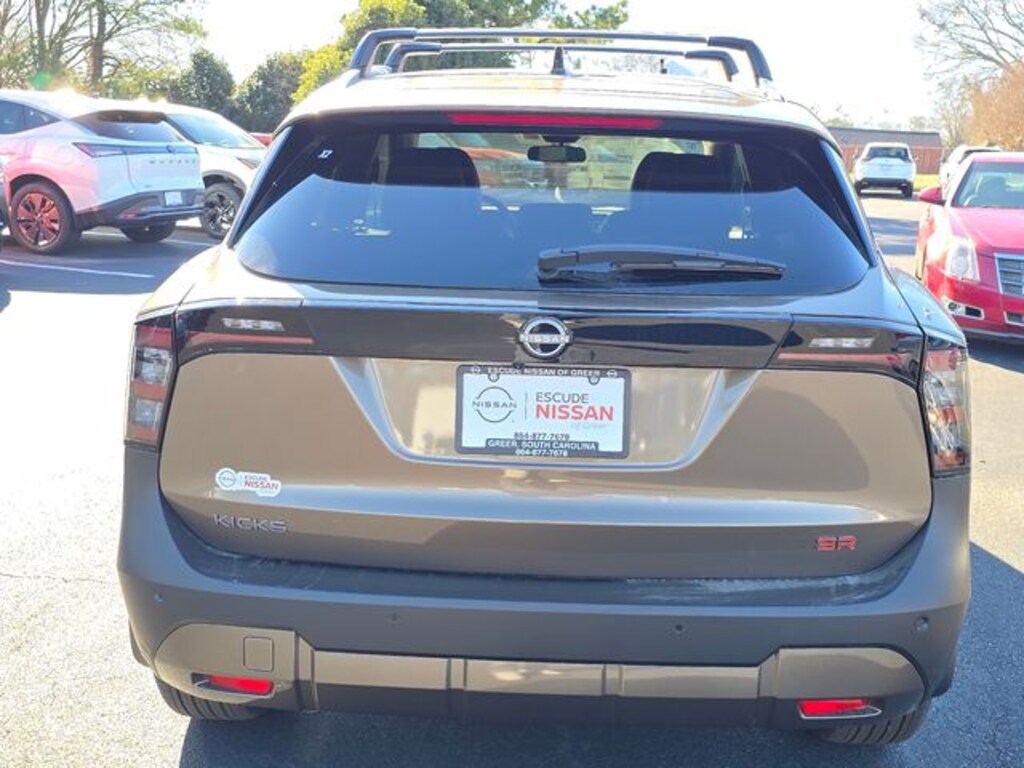 New 2026 Nissan Kicks SR SUV
