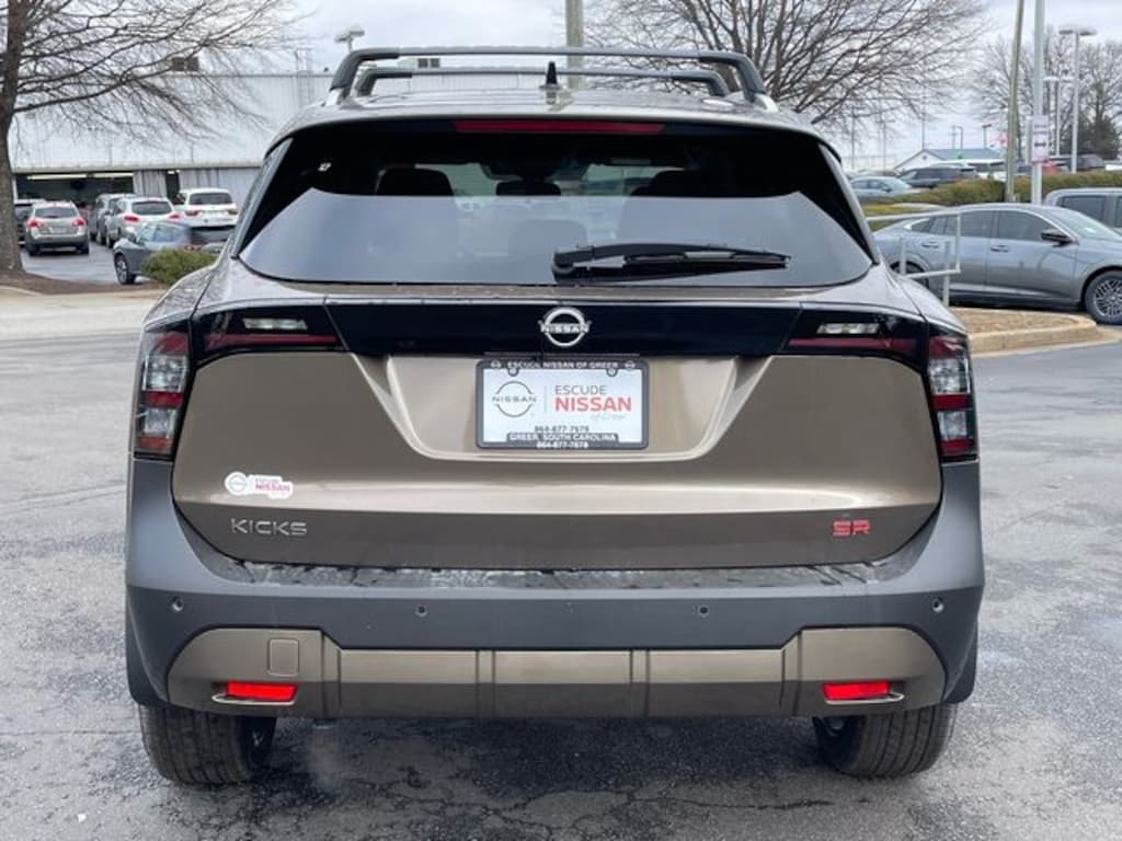 New 2026 Nissan Kicks SR SUV