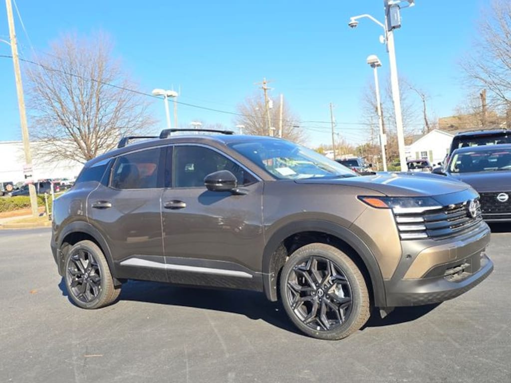 New 2026 Nissan Kicks SR SUV