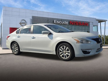 2014 Nissan Altima 2.5 S Sedan