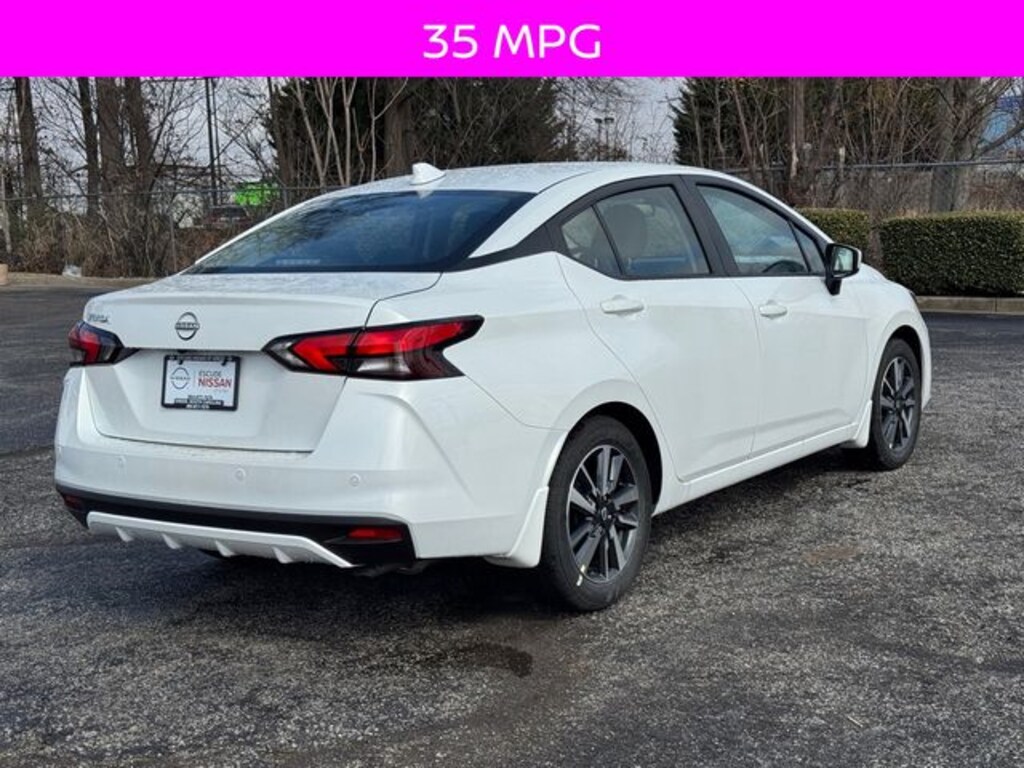 New 2025 Nissan Versa 1.6 SV Sedan