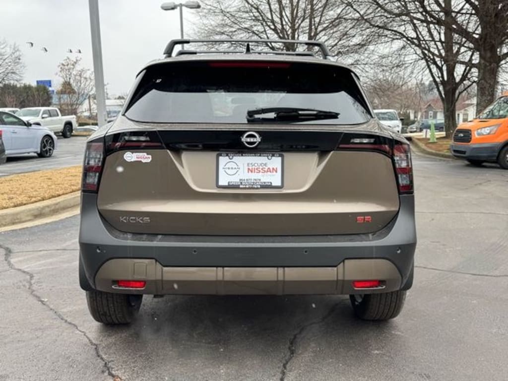 New 2026 Nissan Kicks SR SUV