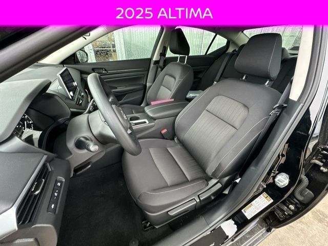 2025 Nissan Altima S - Photo 13