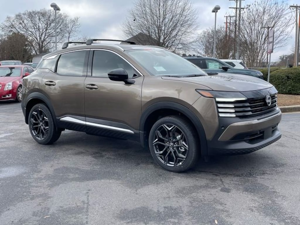 New 2026 Nissan Kicks SR SUV