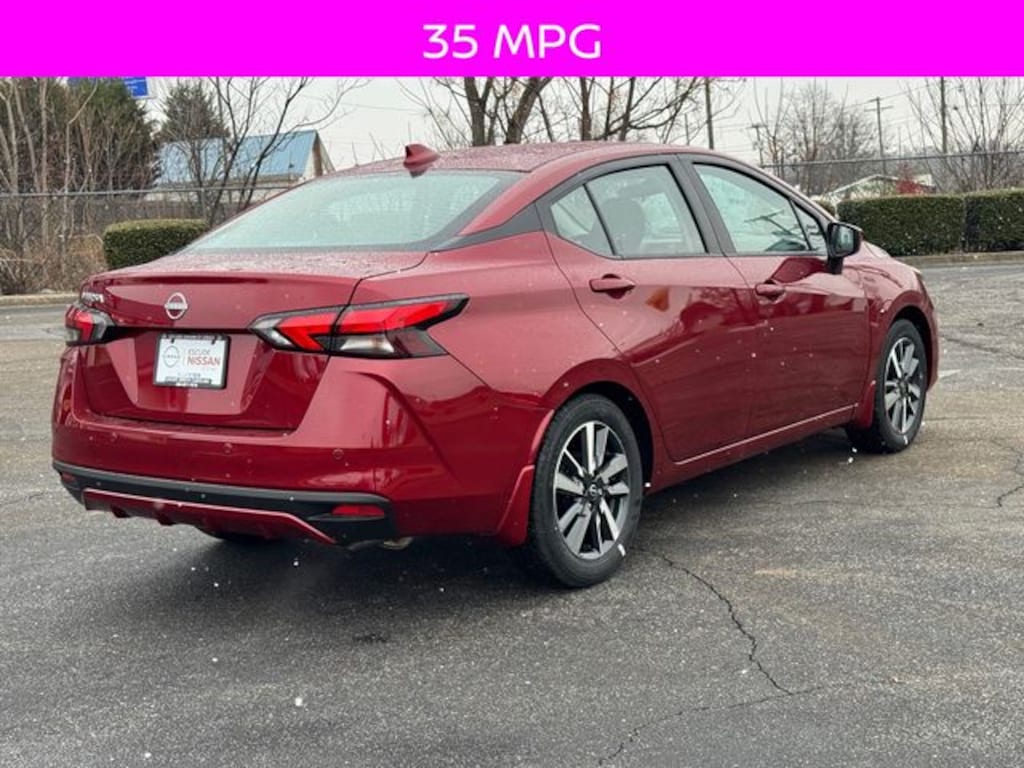 New 2025 Nissan Versa 1.6 SV Sedan
