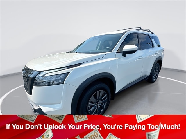 2024 Nissan Pathfinder SV