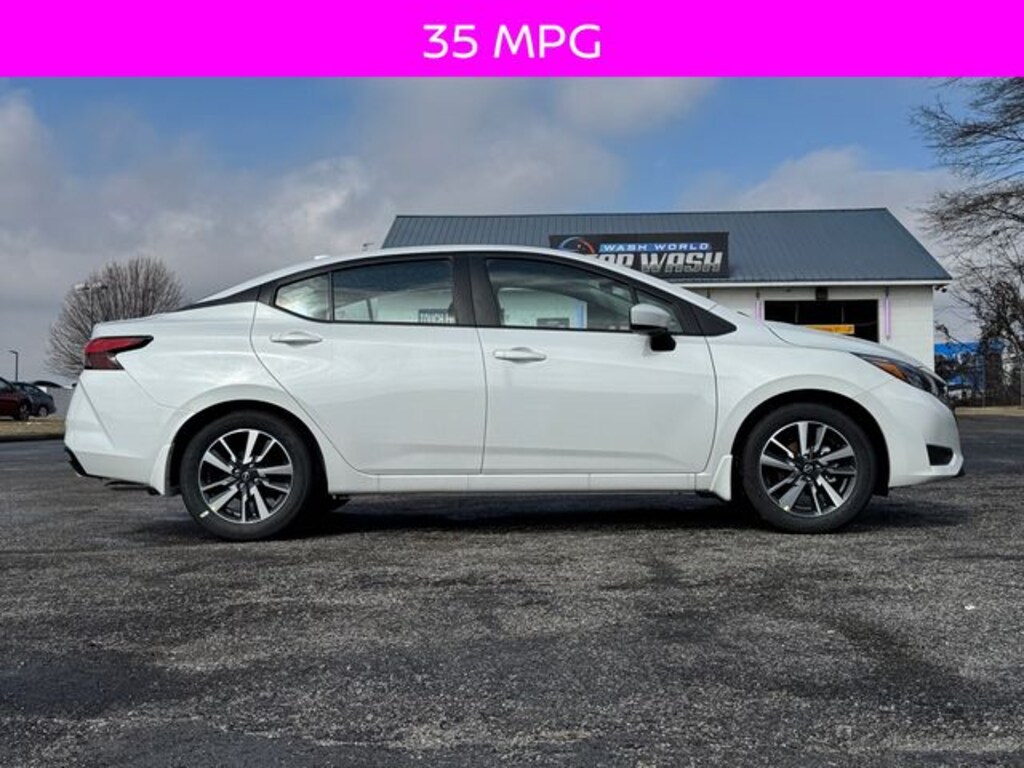New 2025 Nissan Versa 1.6 SV Sedan
