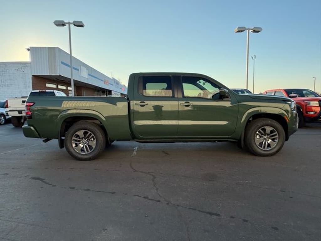 New 2026 Nissan Frontier SV Truck Crew Cab