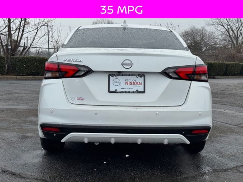 New 2025 Nissan Versa 1.6 SV Sedan