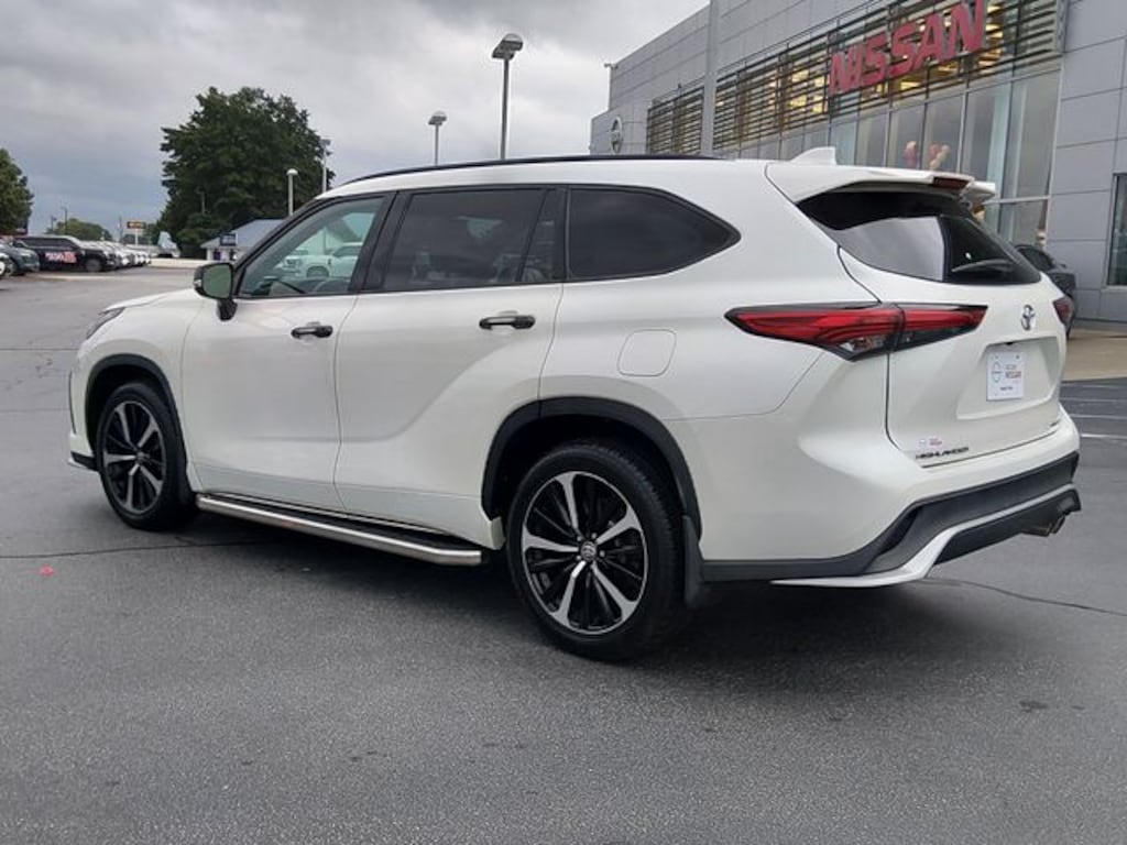 Used 2021 Toyota Highlander XSE SUV