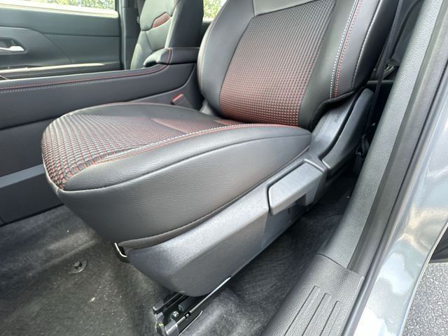 2025 Nissan Kicks SR - Photo 14