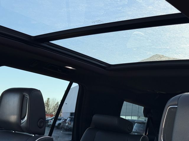 2024 Cadillac Escalade Sport - Photo 17