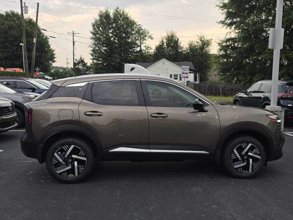 New 2026 Nissan Kicks SV SUV