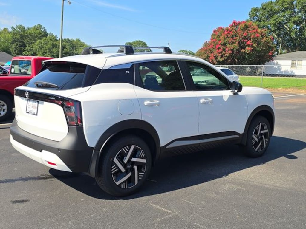 New 2026 Nissan Kicks SV SUV