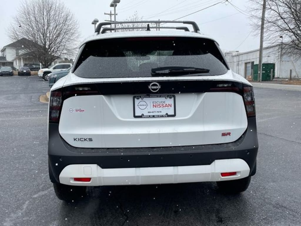 New 2026 Nissan Kicks SR SUV