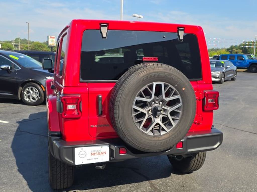 Certified 2025 Jeep Wrangler Sahara SUV