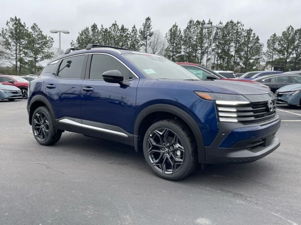 New 2026 Nissan Kicks SR SUV