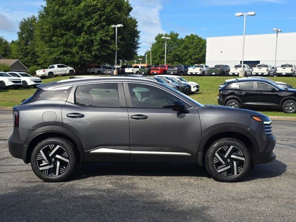 New 2026 Nissan Kicks SV SUV