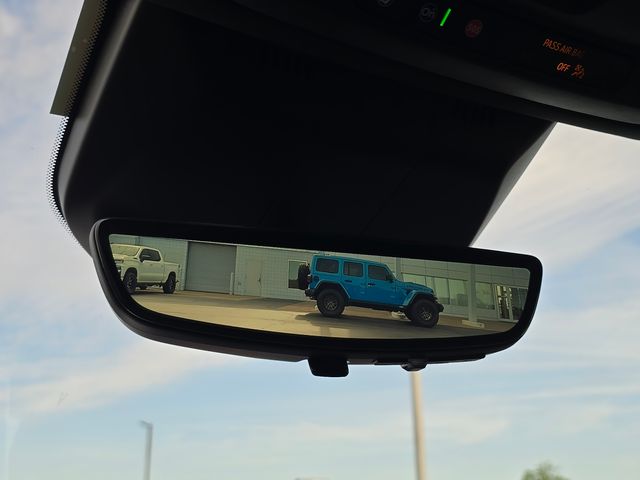 2024 Cadillac Escalade Sport - Photo 23